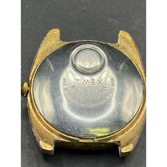 Vintage Timex Electric Day Date Tank Mens Watch Gold Tone Water Resistant 37MM main image 8